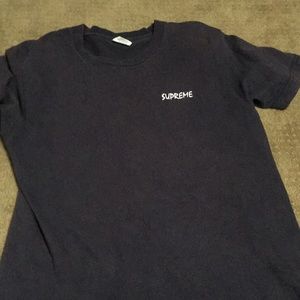Supreme men’s medium t shirt